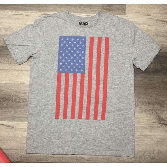 Madewell Other - Vertical US Flag American Pride Patriotic USA T-shirt Tee Size MEDIUM